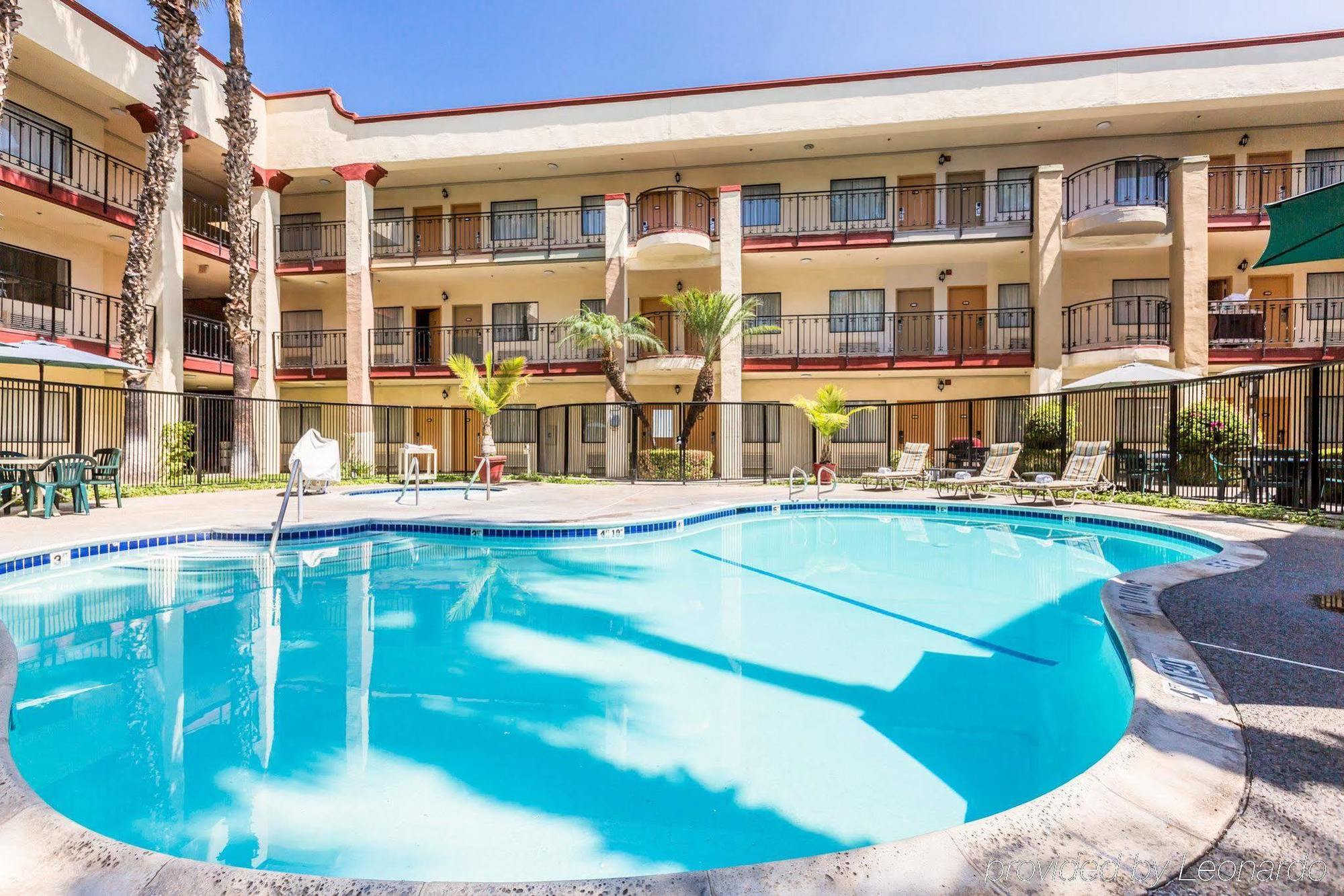 Comfort Inn & Suites Orange County John Wayne Airport Santa Ana Kültér fotó
